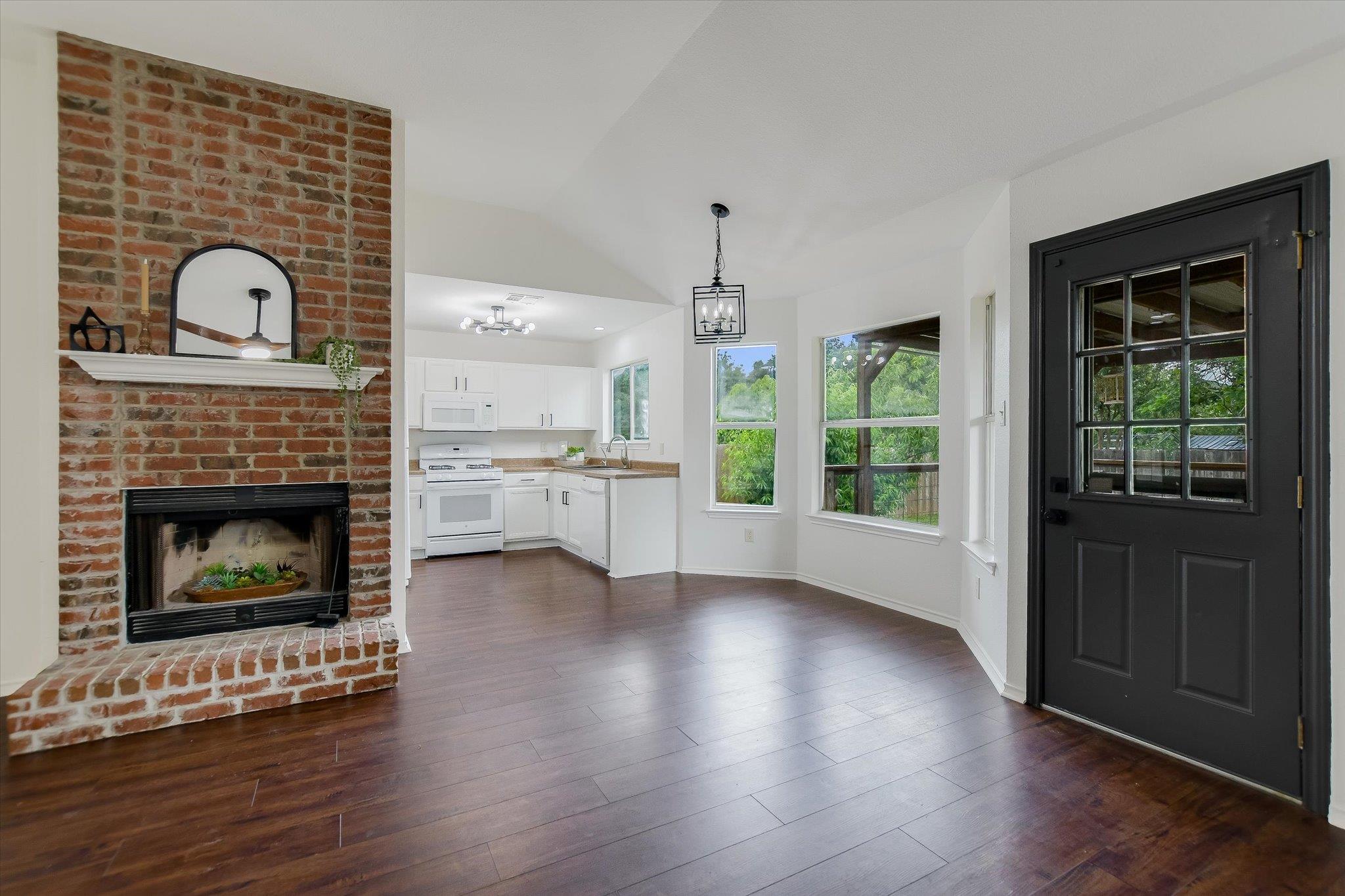 1201 Madrone Trl, Leander, TX 78641