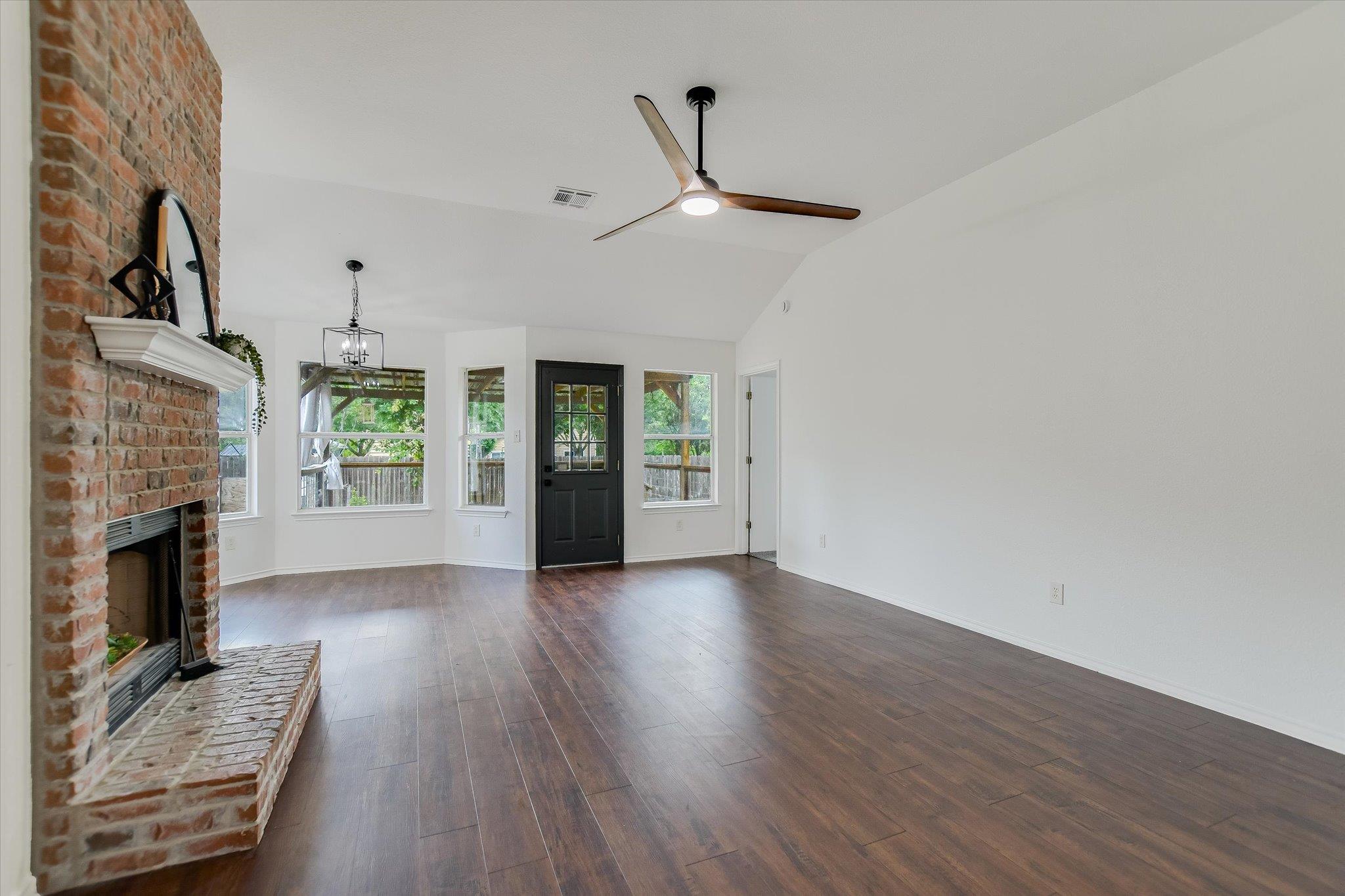 1201 Madrone Trl, Leander, TX 78641