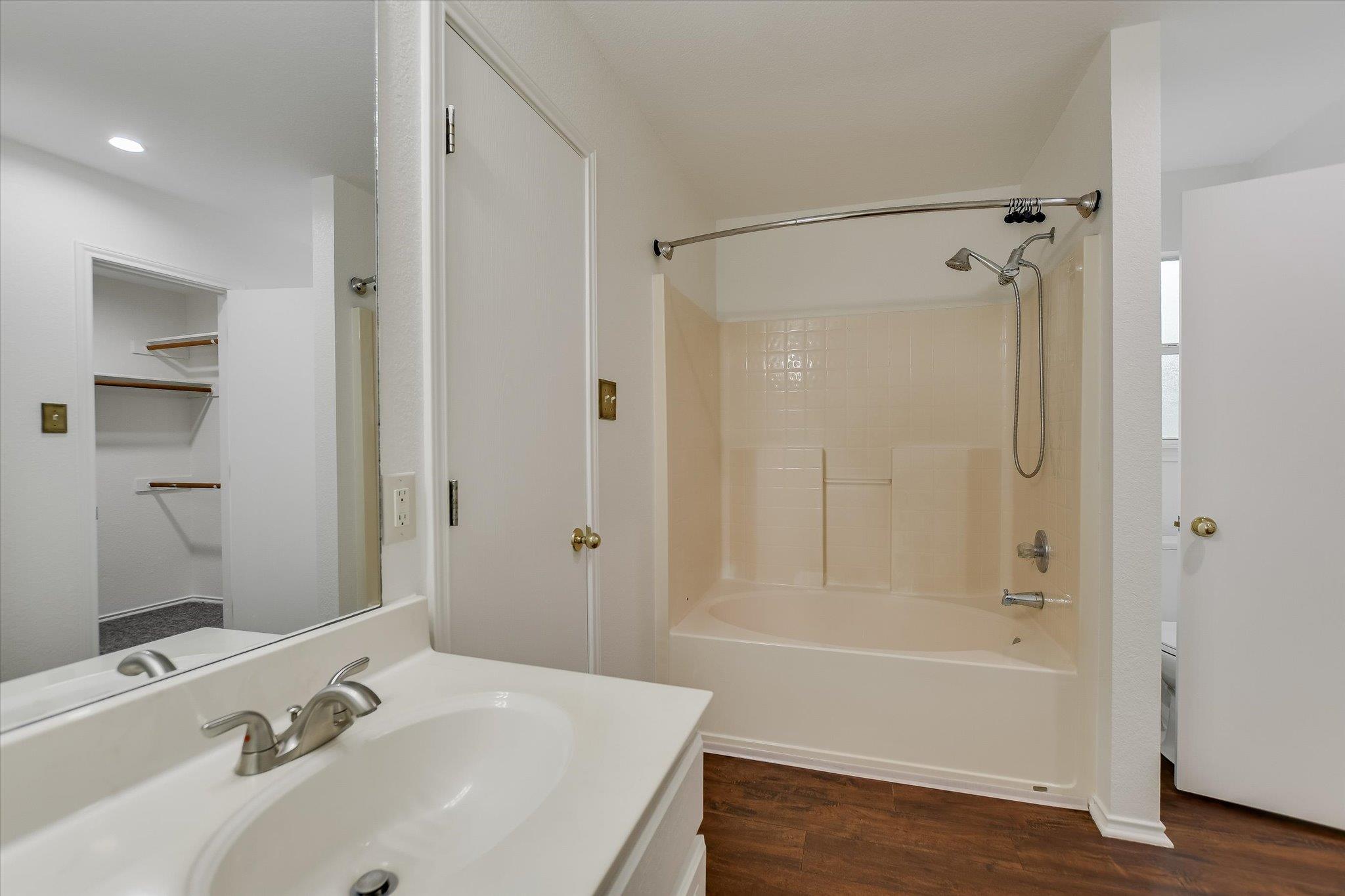 1201 Madrone Trl, Leander, TX 78641