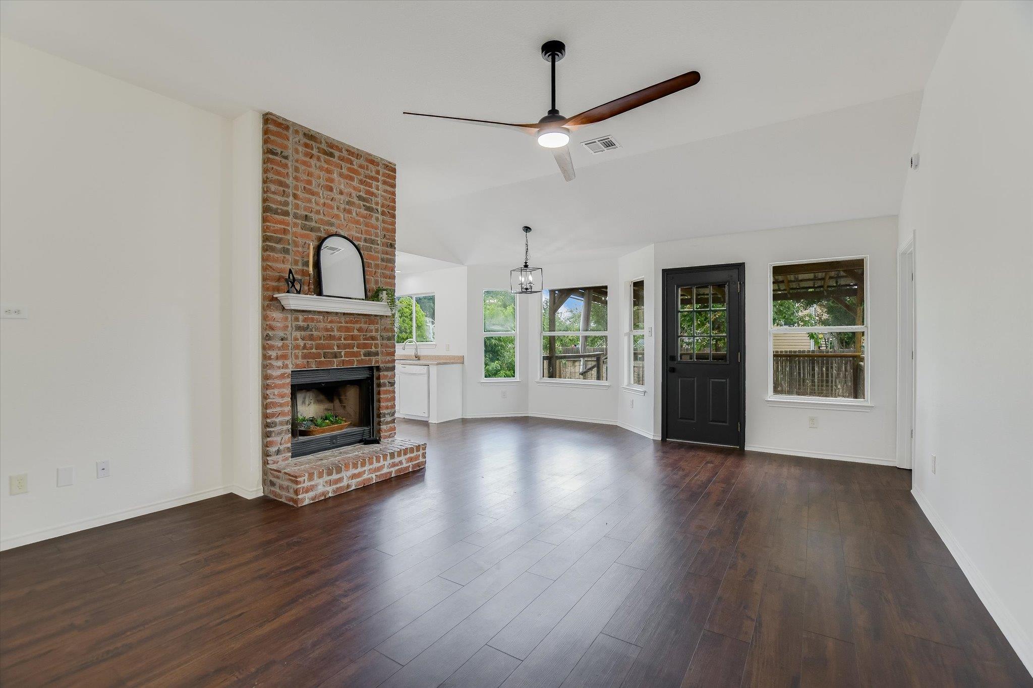 1201 Madrone Trl, Leander, TX 78641