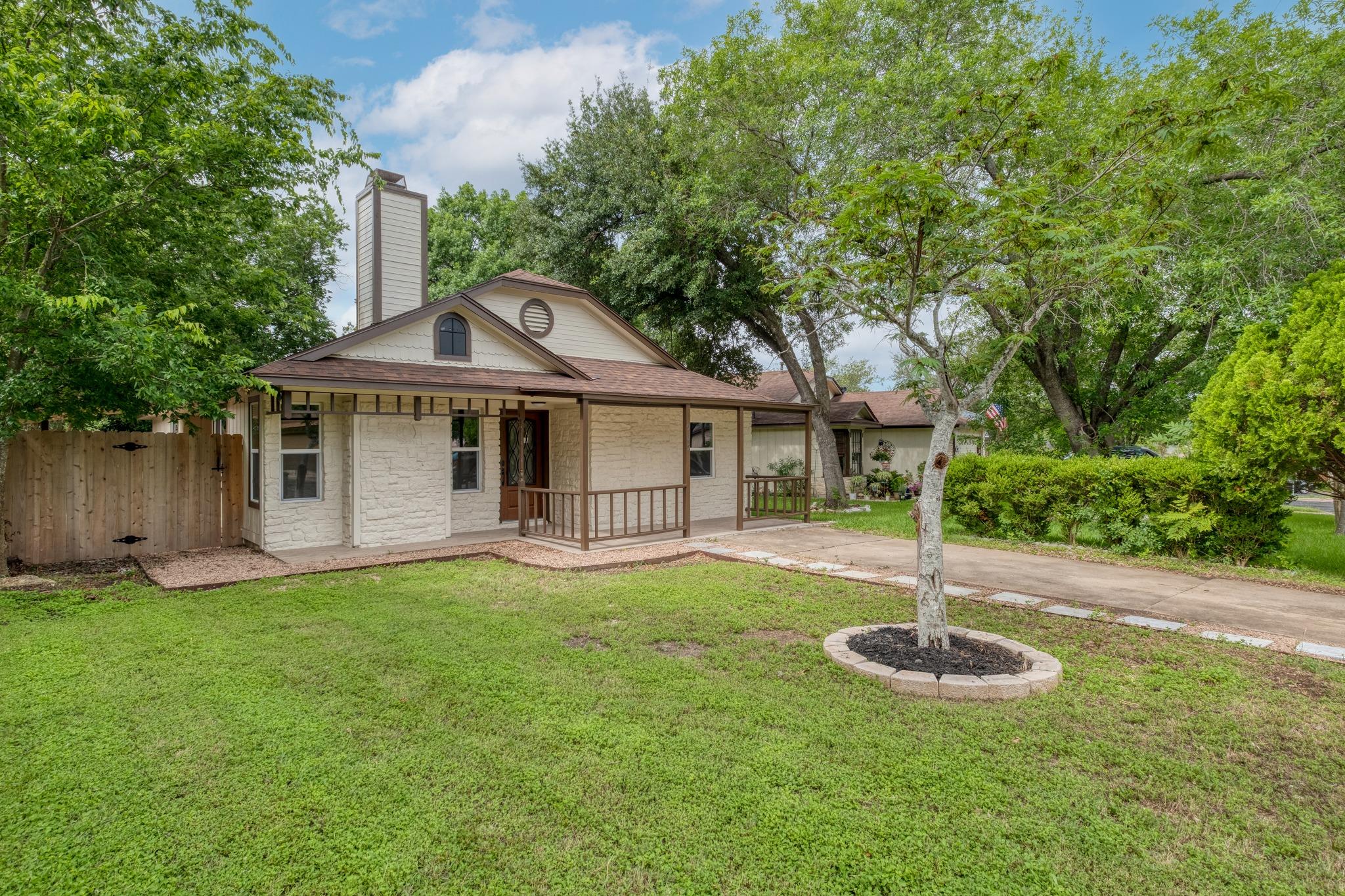 905 Wickfield Ln, Austin, TX 78753