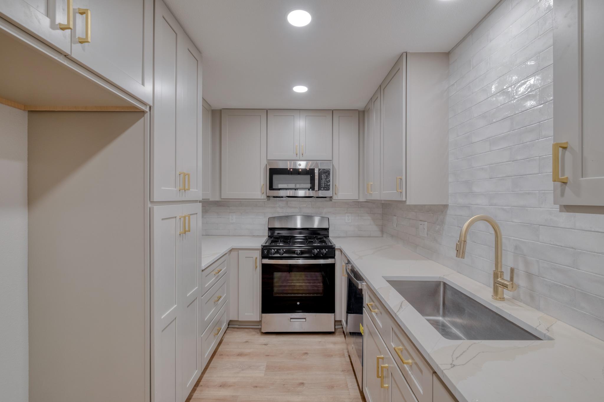 905 Wickfield Ln, Austin, TX 78753