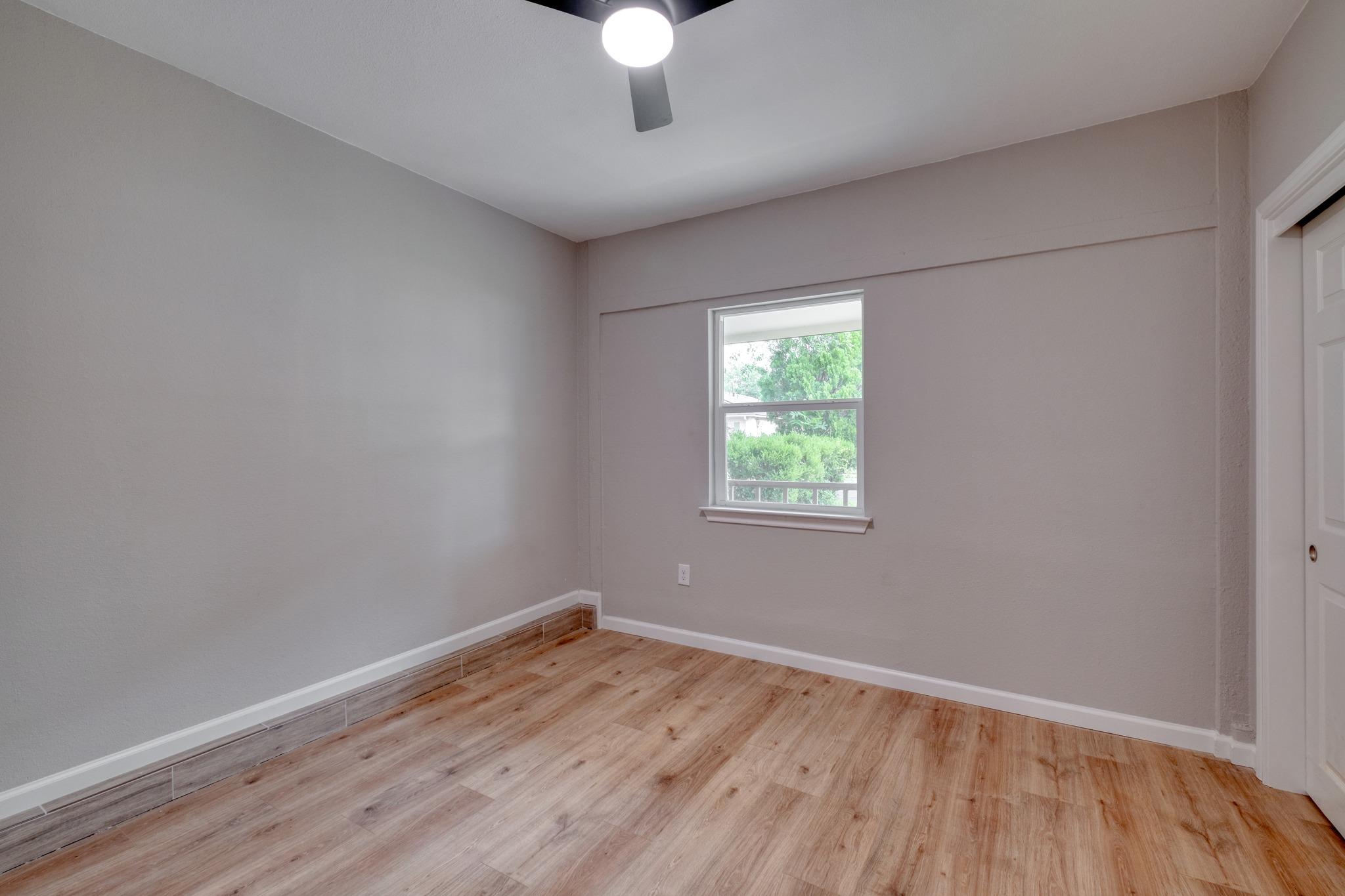 905 Wickfield Ln, Austin, TX 78753