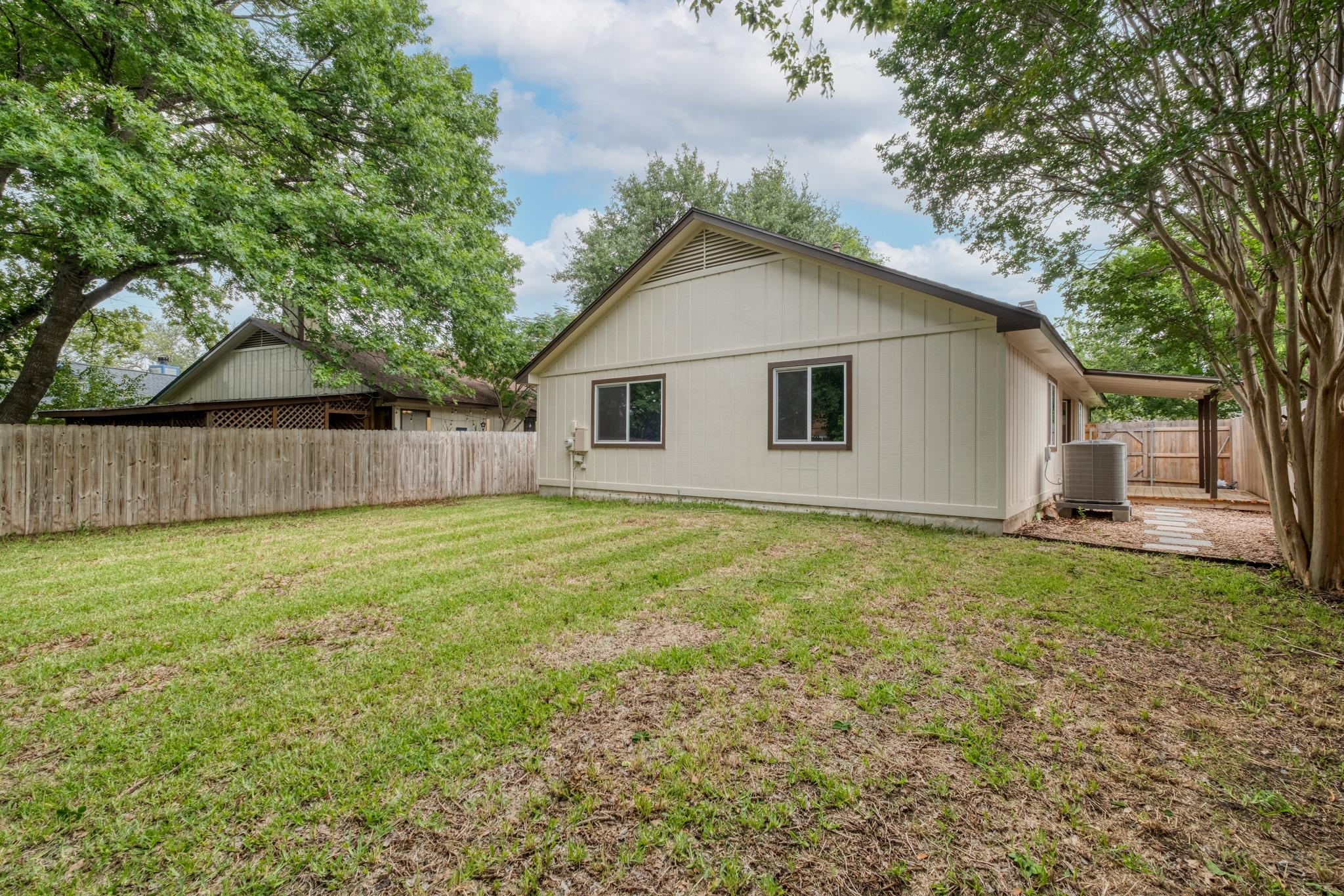 905 Wickfield Ln, Austin, TX 78753
