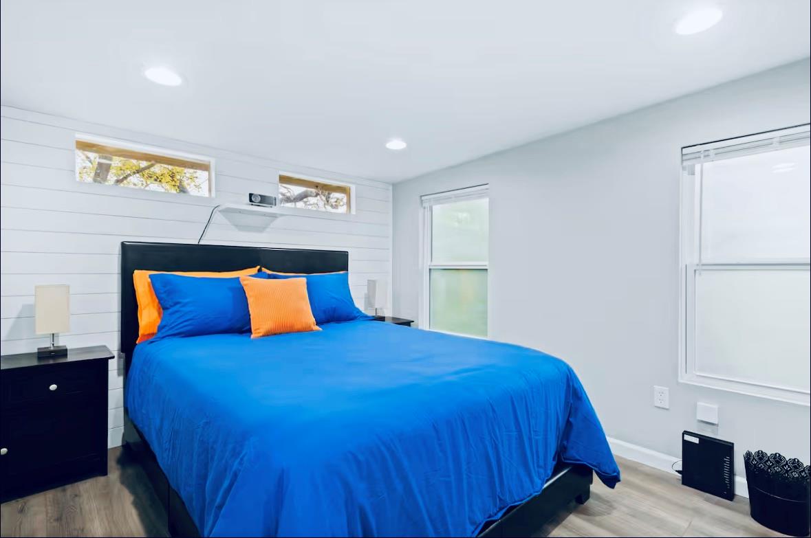 307 E 35th St # A, Austin, TX 78705