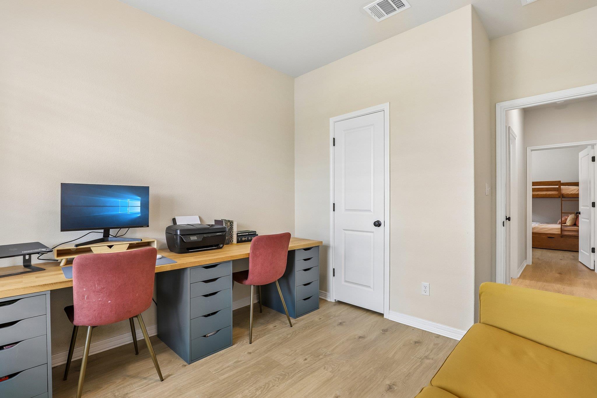 124 FOUNTAIN GRASS Dr, San Marcos, TX 78666