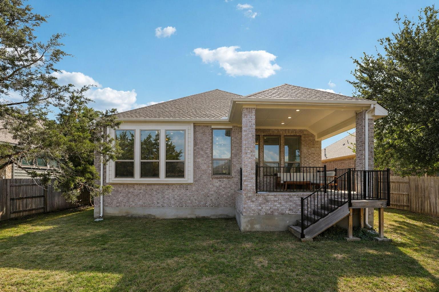 124 FOUNTAIN GRASS Dr, San Marcos, TX 78666