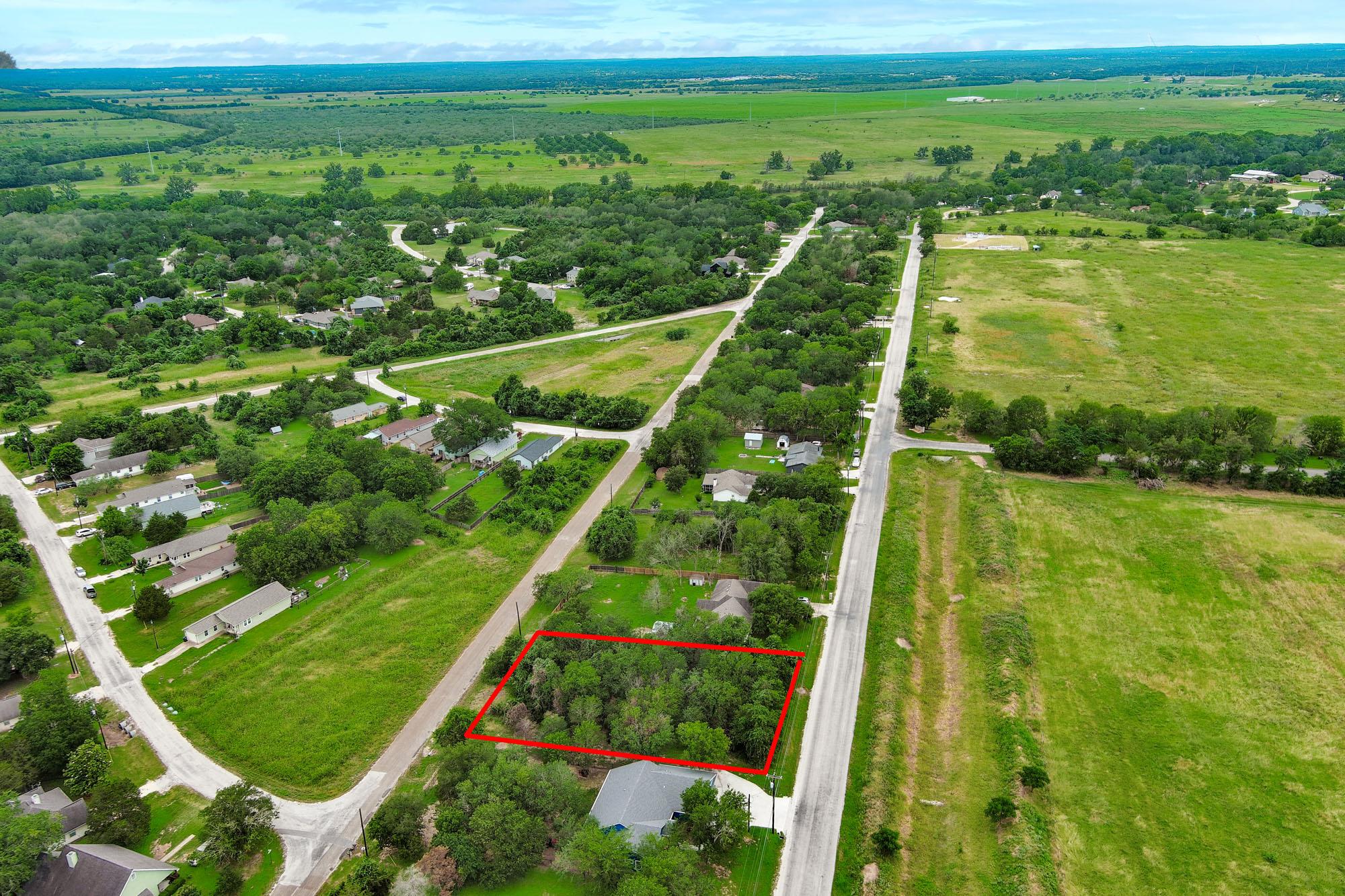 1331 Lovers Ln, Bastrop, TX 78602