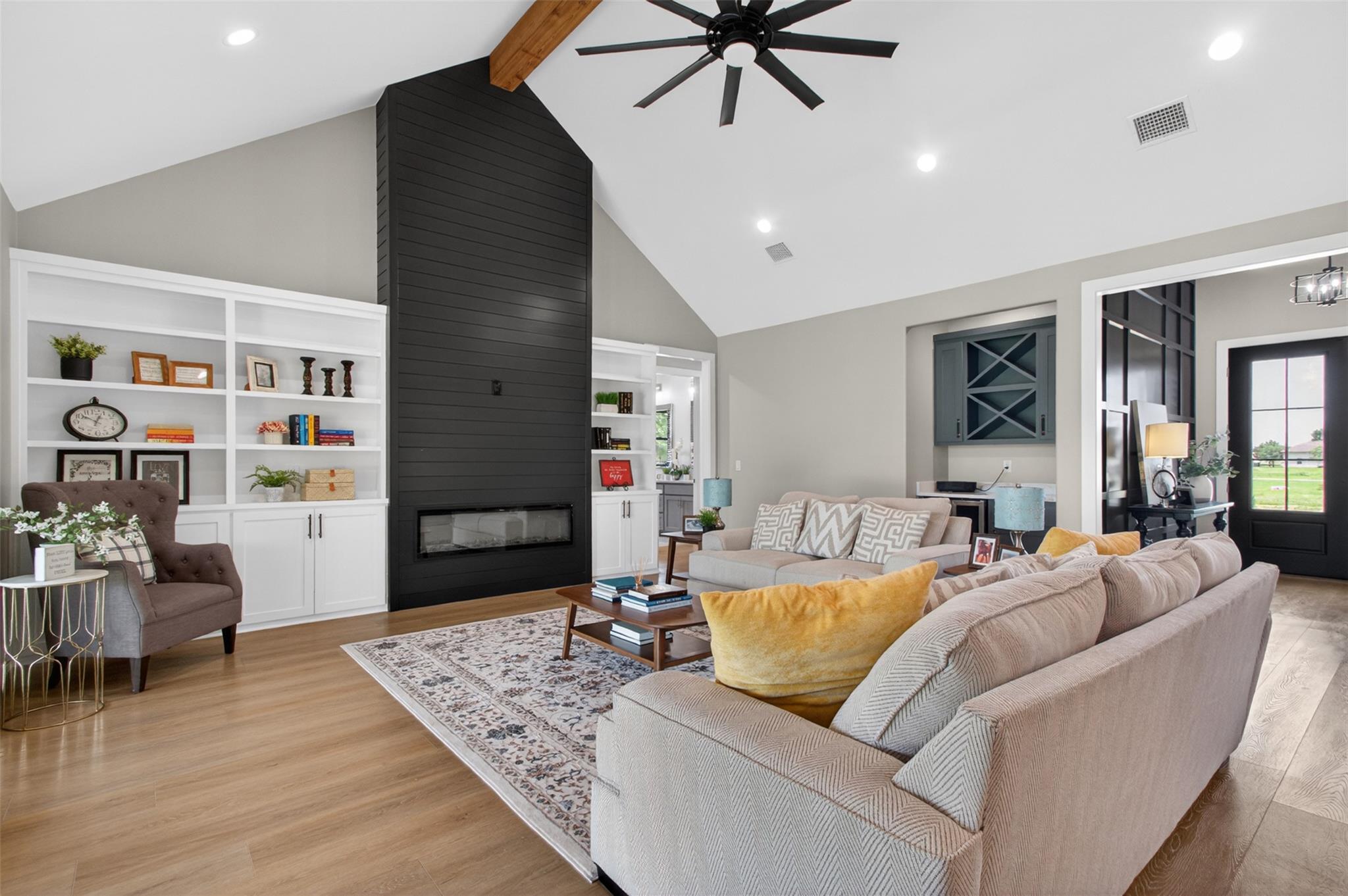 103 Still Meadow Dr, Kingsland, TX 78639