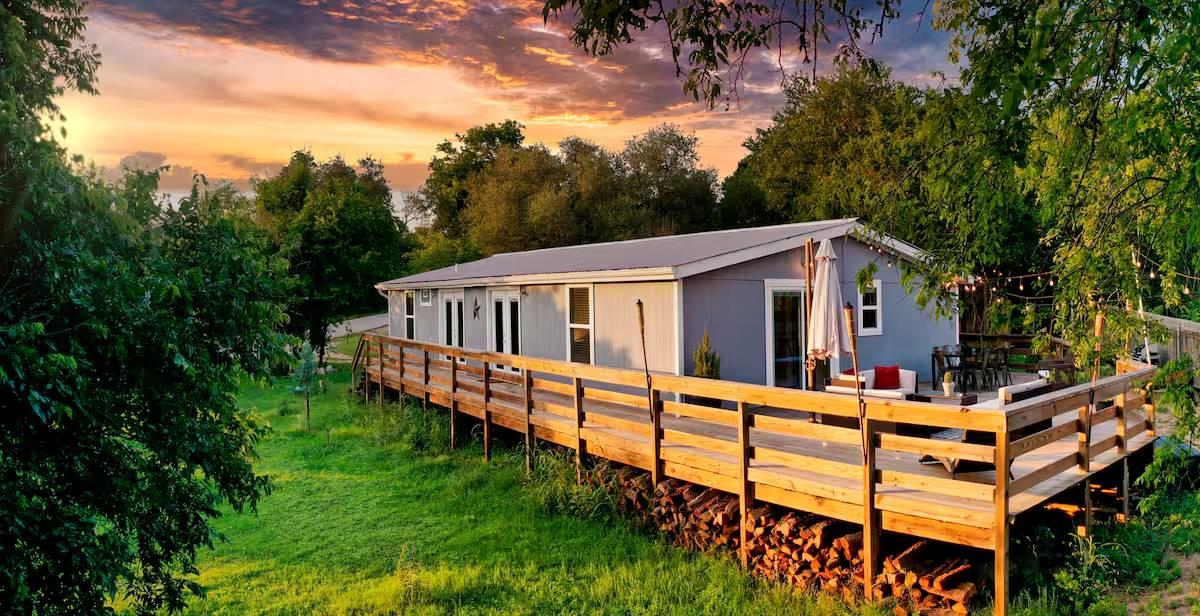 8807 High Valley Rd, Austin, TX 78737