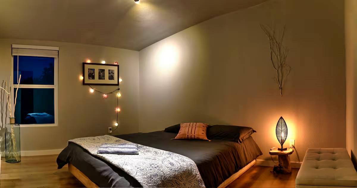 8807 High Valley Rd, Austin, TX 78737