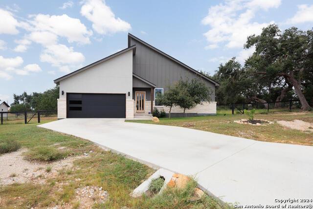 103 Hans Bell, Blanco, TX 78606