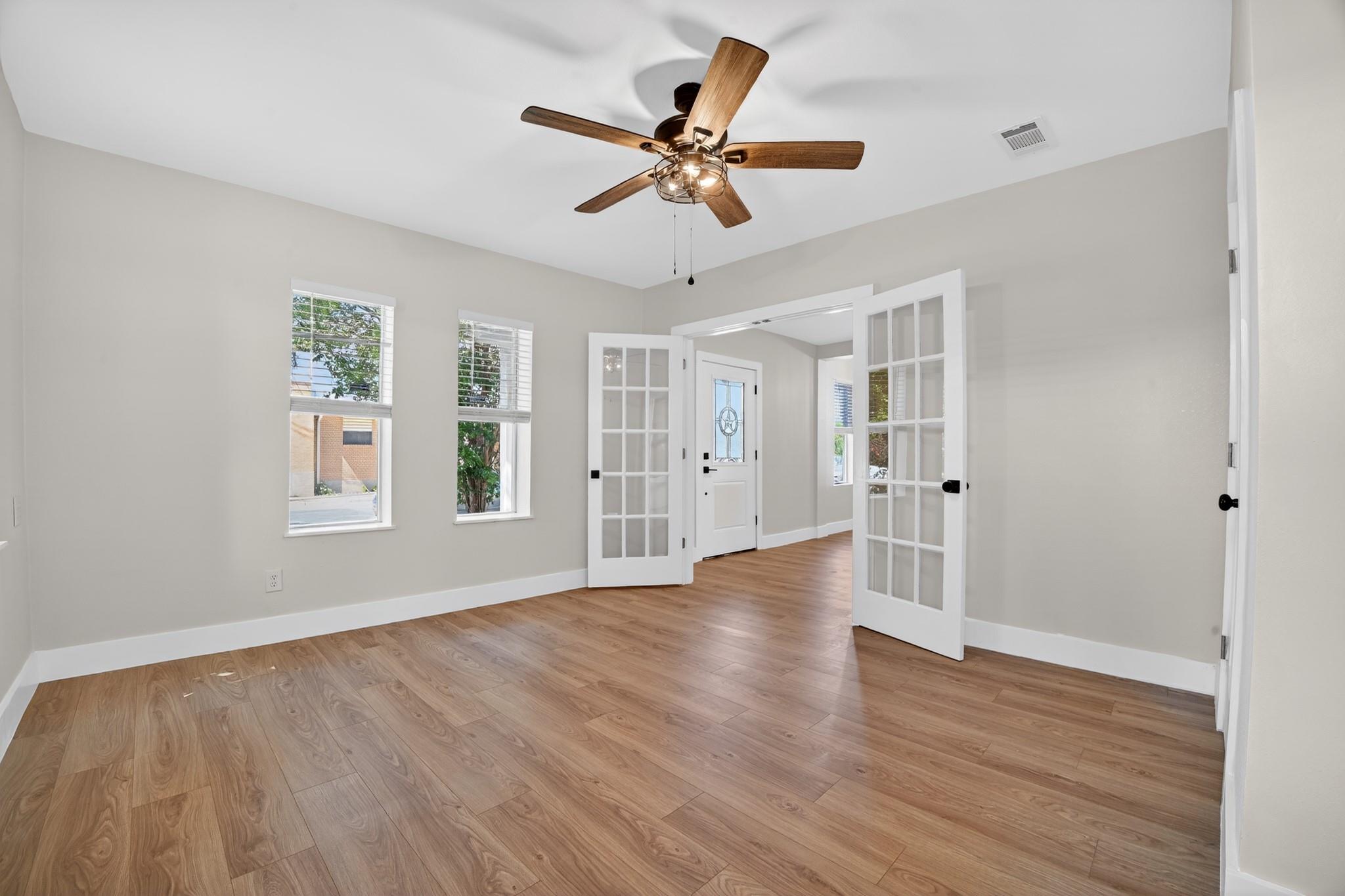 1205 E 9th St, Austin, TX 78702
