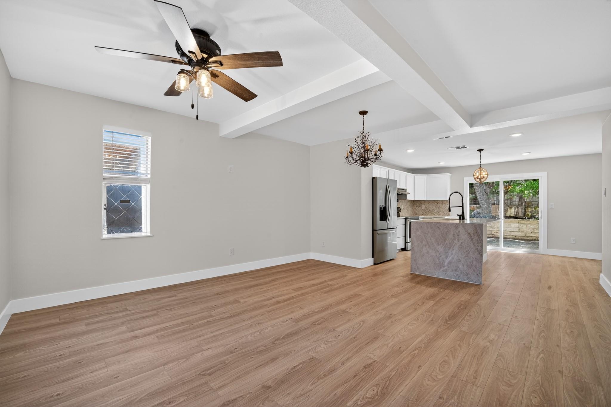 1205 E 9th St, Austin, TX 78702