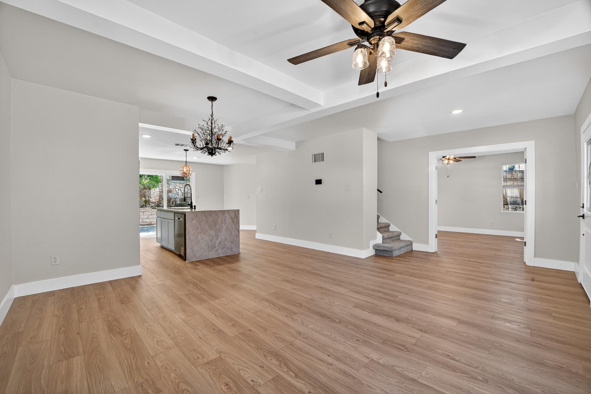1205 E 9th St, Austin, TX 78702
