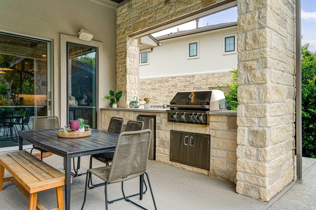 519 Woodside Ter, Austin, TX 78738