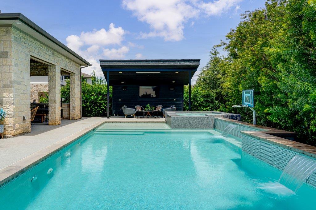 519 Woodside Ter, Austin, TX 78738