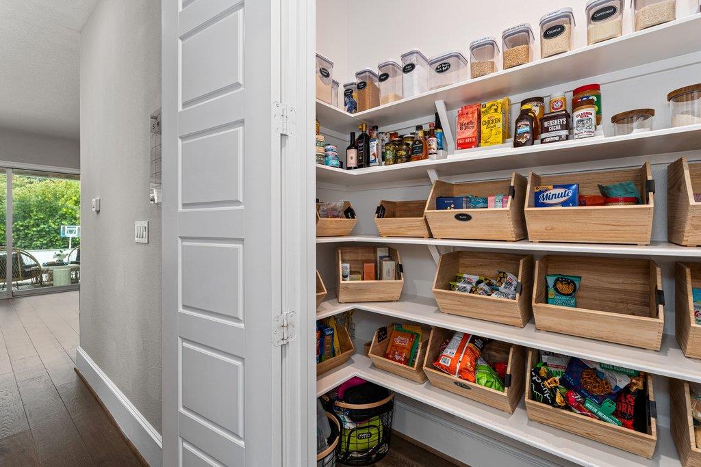 519 Woodside Ter, Austin, TX 78738