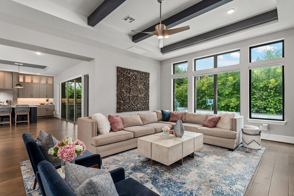 519 Woodside Ter, Austin, TX 78738