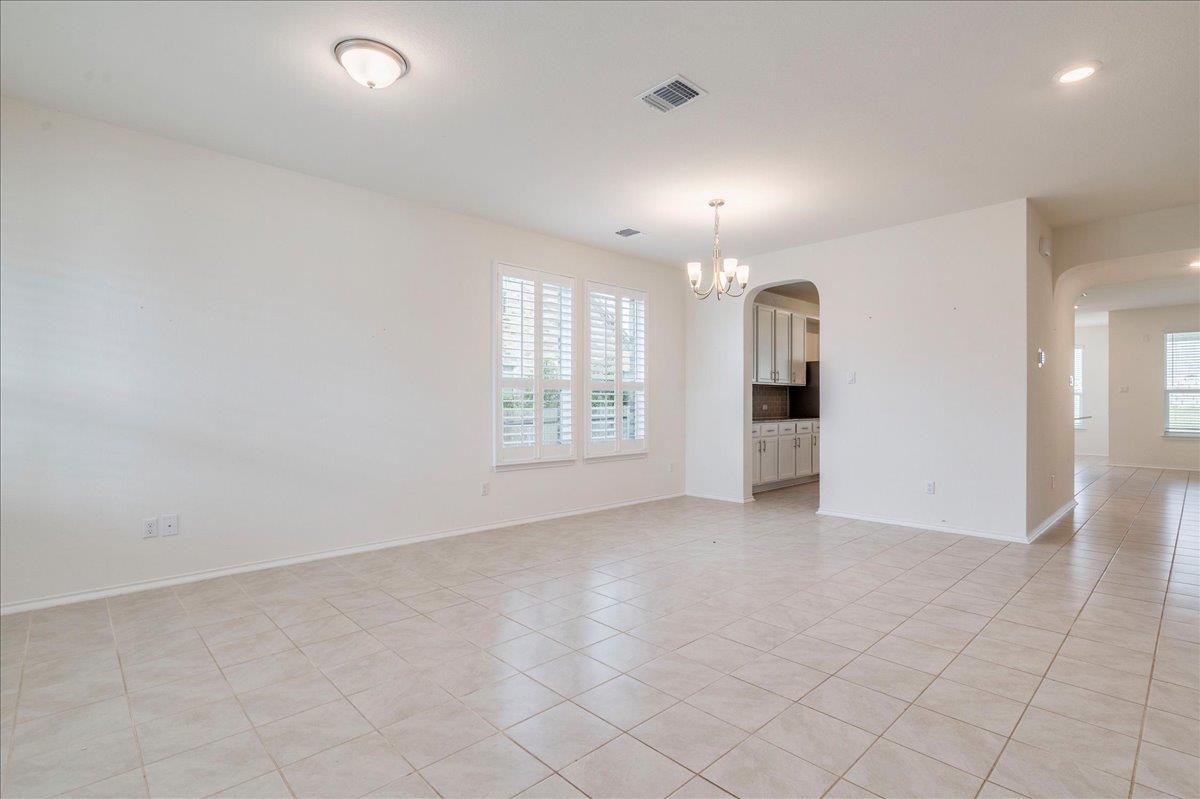 4736 Padula Dr, Round Rock, TX 78665