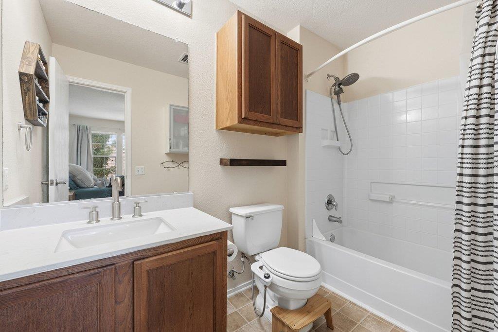 5721 Abby Ann Ln, Austin, TX 78747