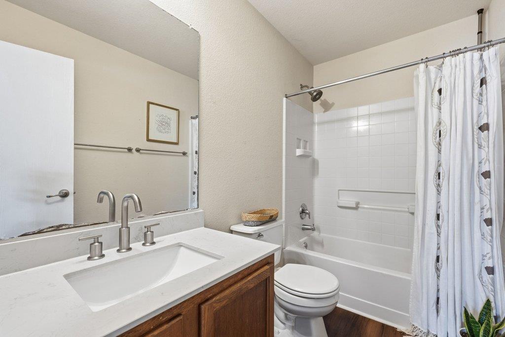 5721 Abby Ann Ln, Austin, TX 78747