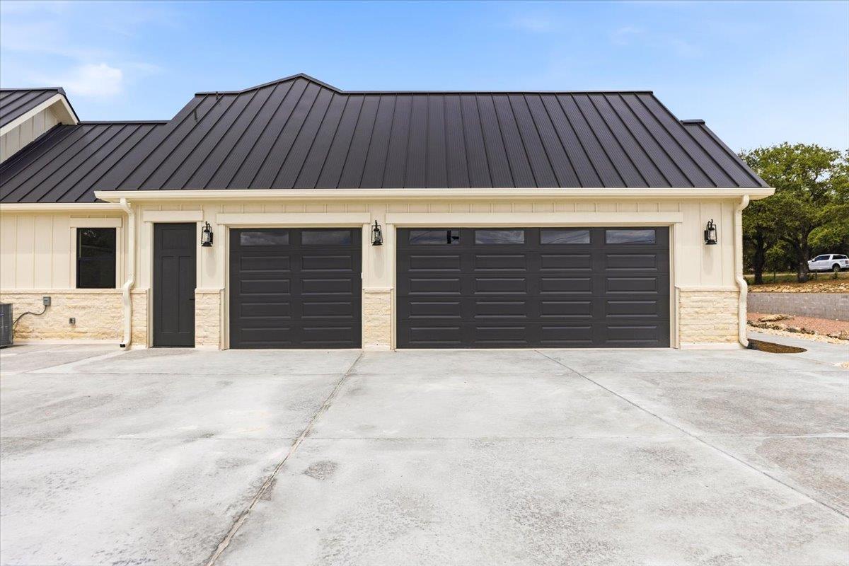 1744 Crossbow Dr, Canyon Lake, TX 78133