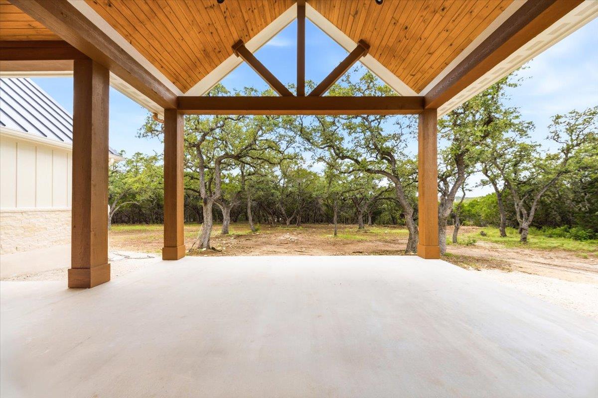 1744 Crossbow Dr, Canyon Lake, TX 78133