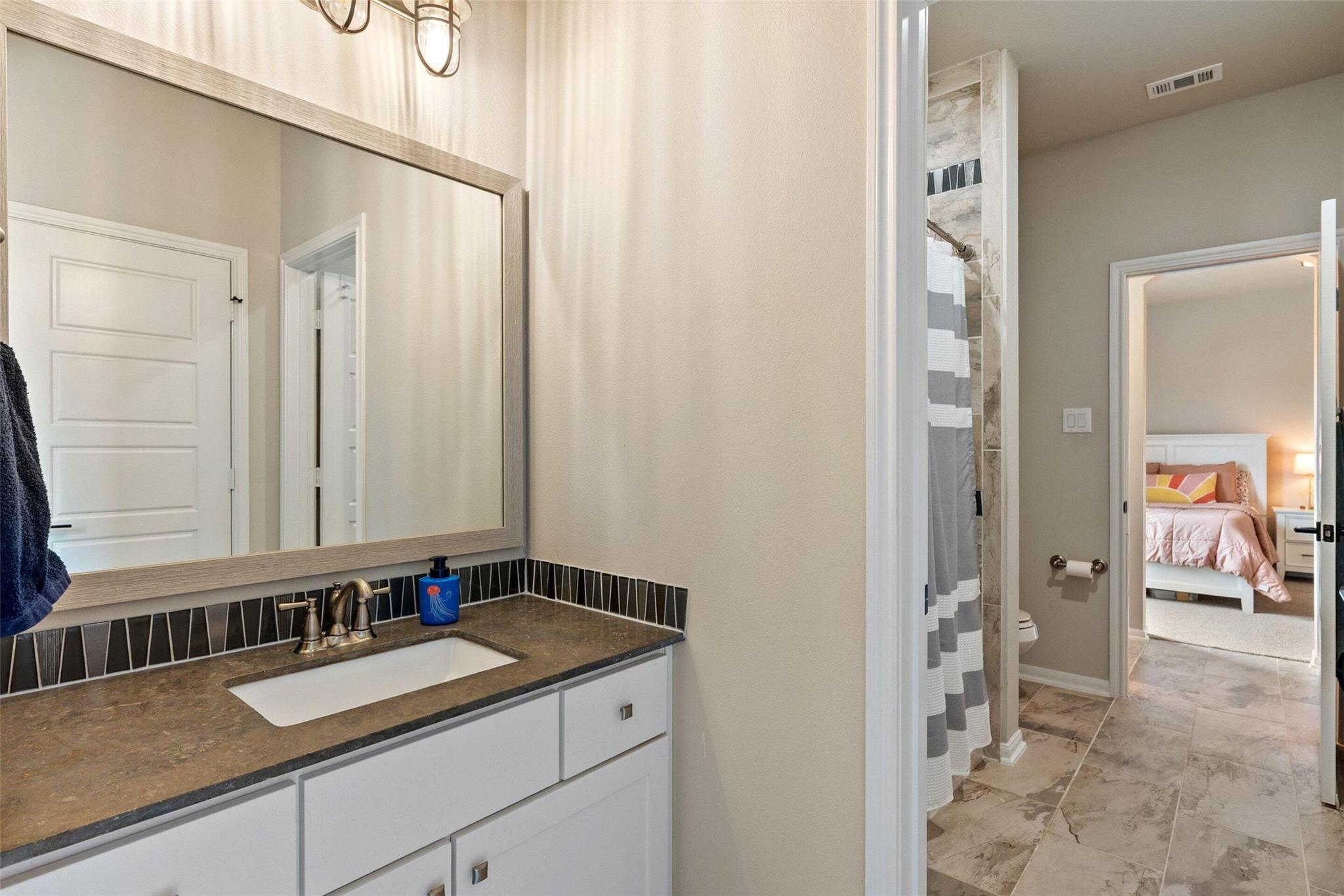 404 Woodside Ter, Austin, TX 78738