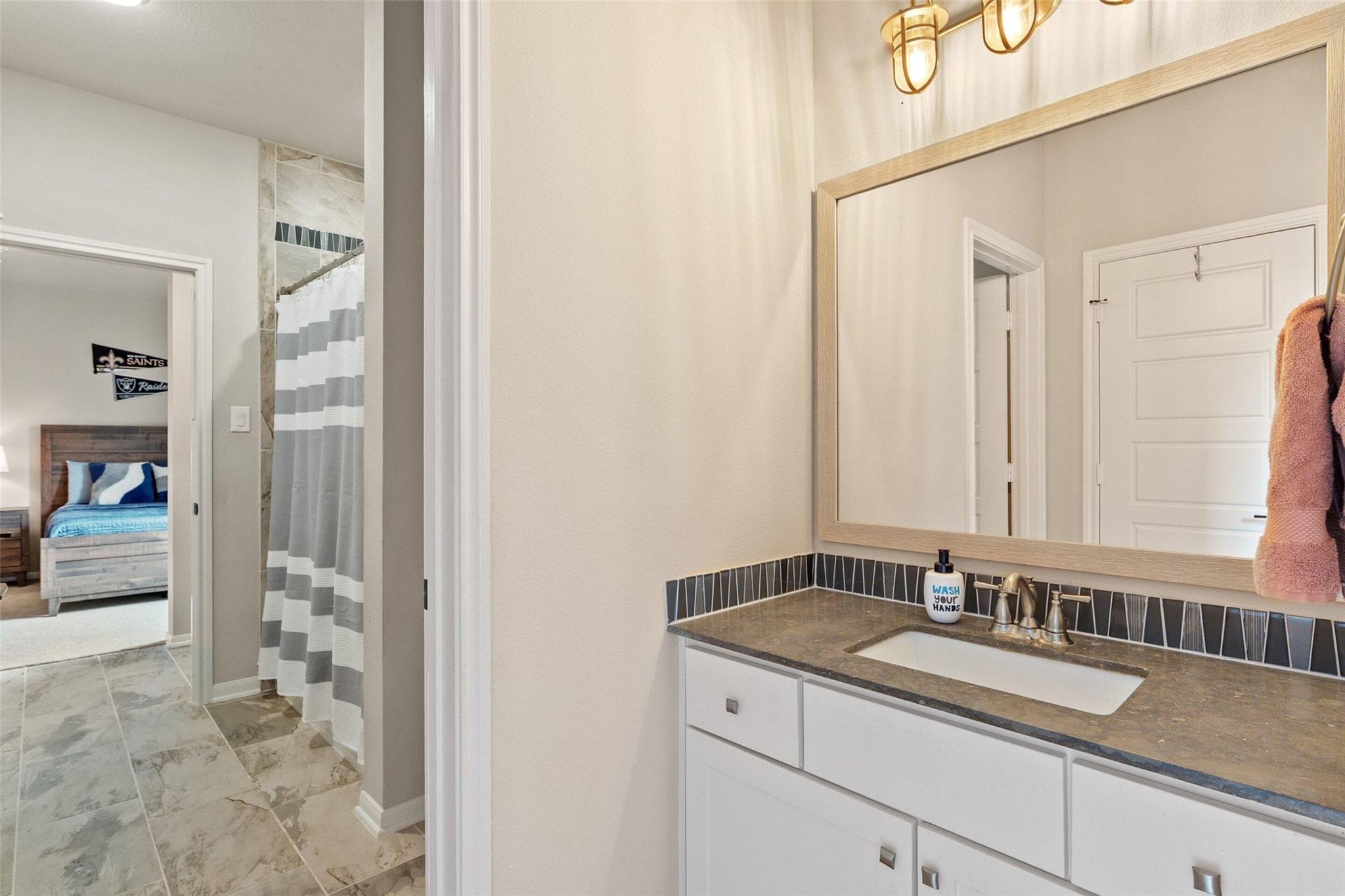 404 Woodside Ter, Austin, TX 78738