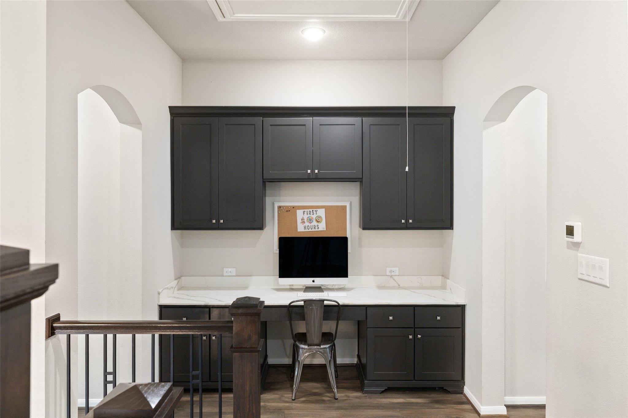 404 Woodside Ter, Austin, TX 78738