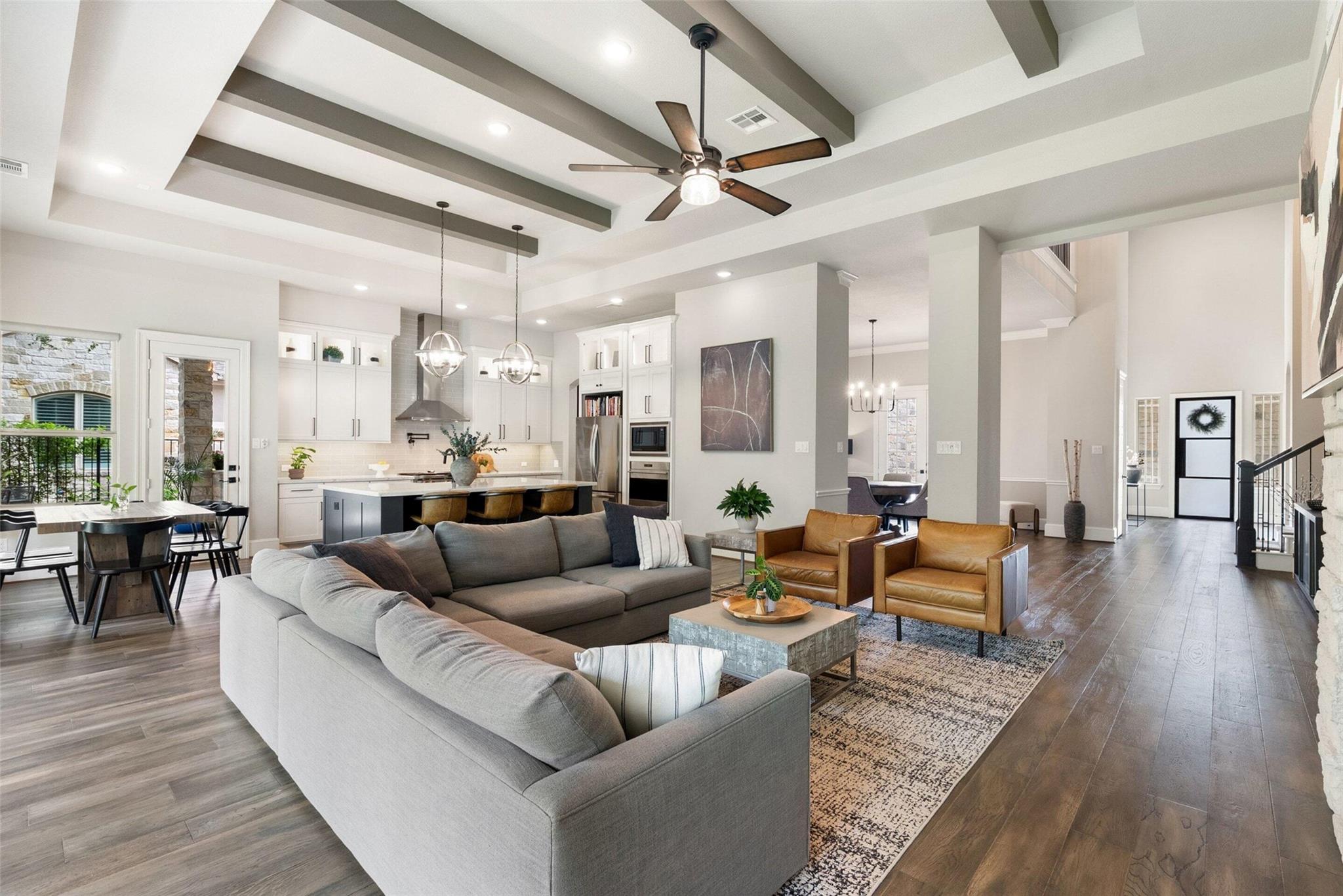 404 Woodside Ter, Austin, TX 78738