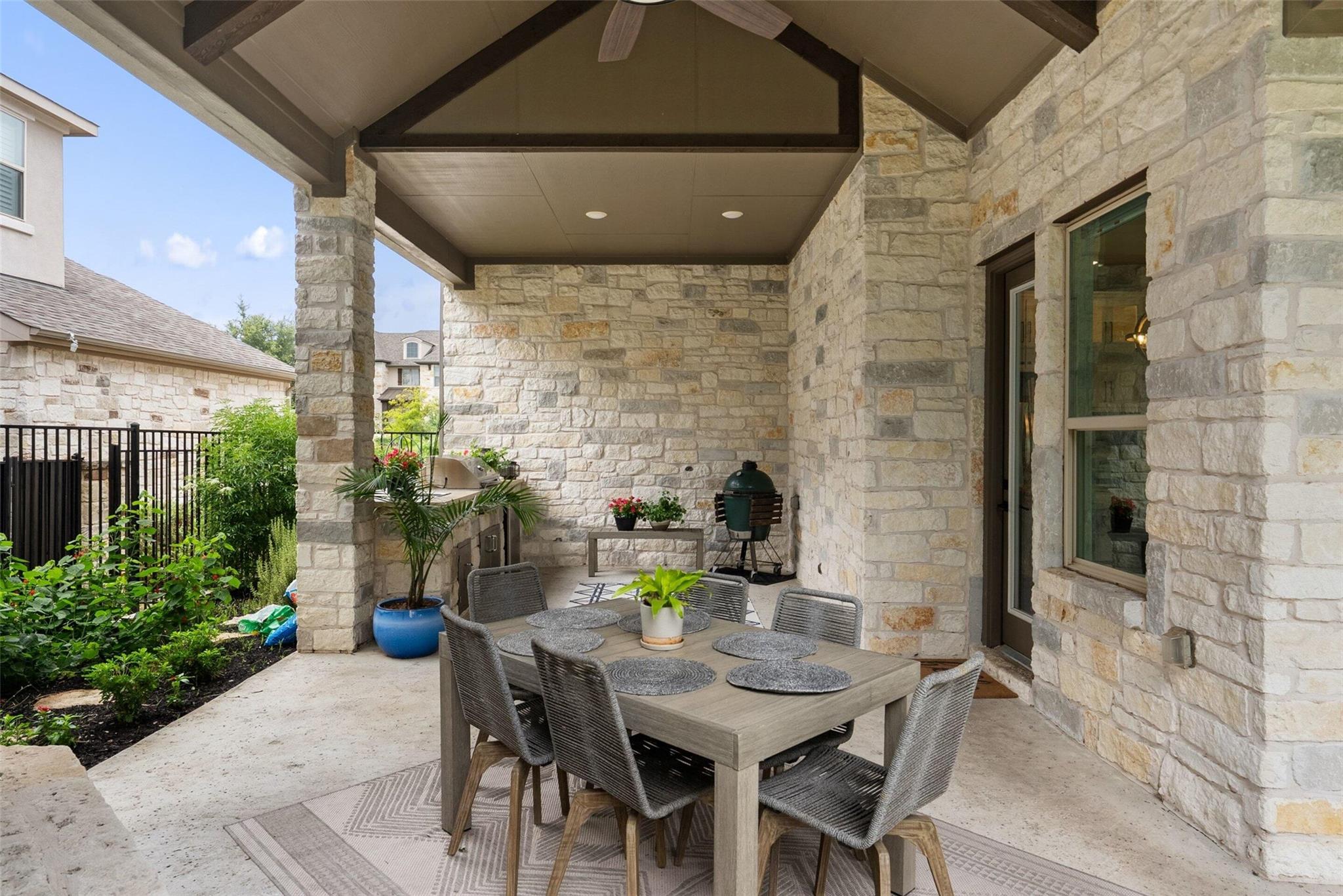 404 Woodside Ter, Austin, TX 78738