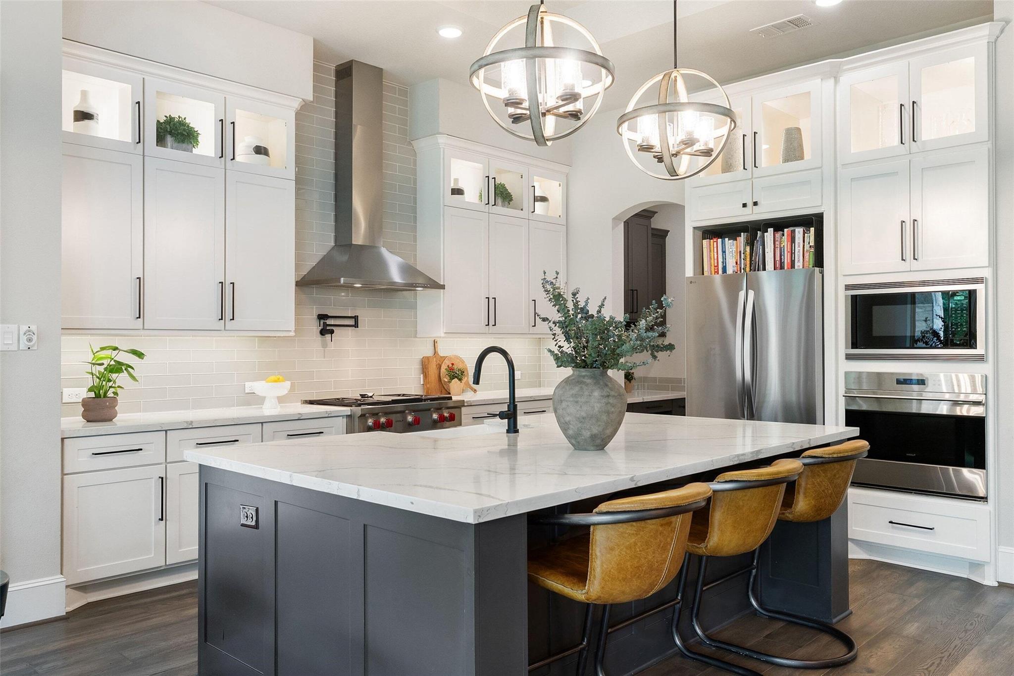 404 Woodside Ter, Austin, TX 78738