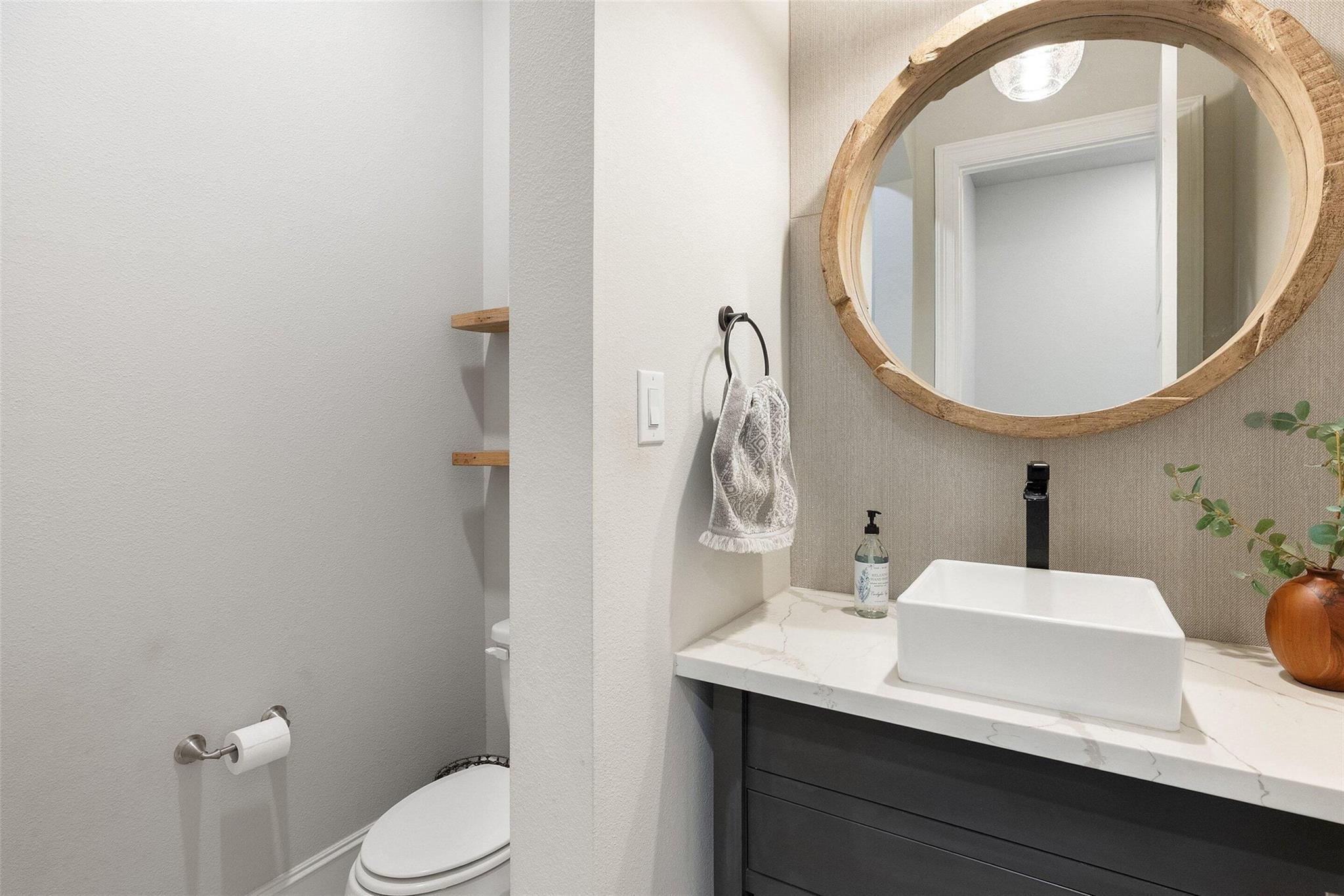 404 Woodside Ter, Austin, TX 78738