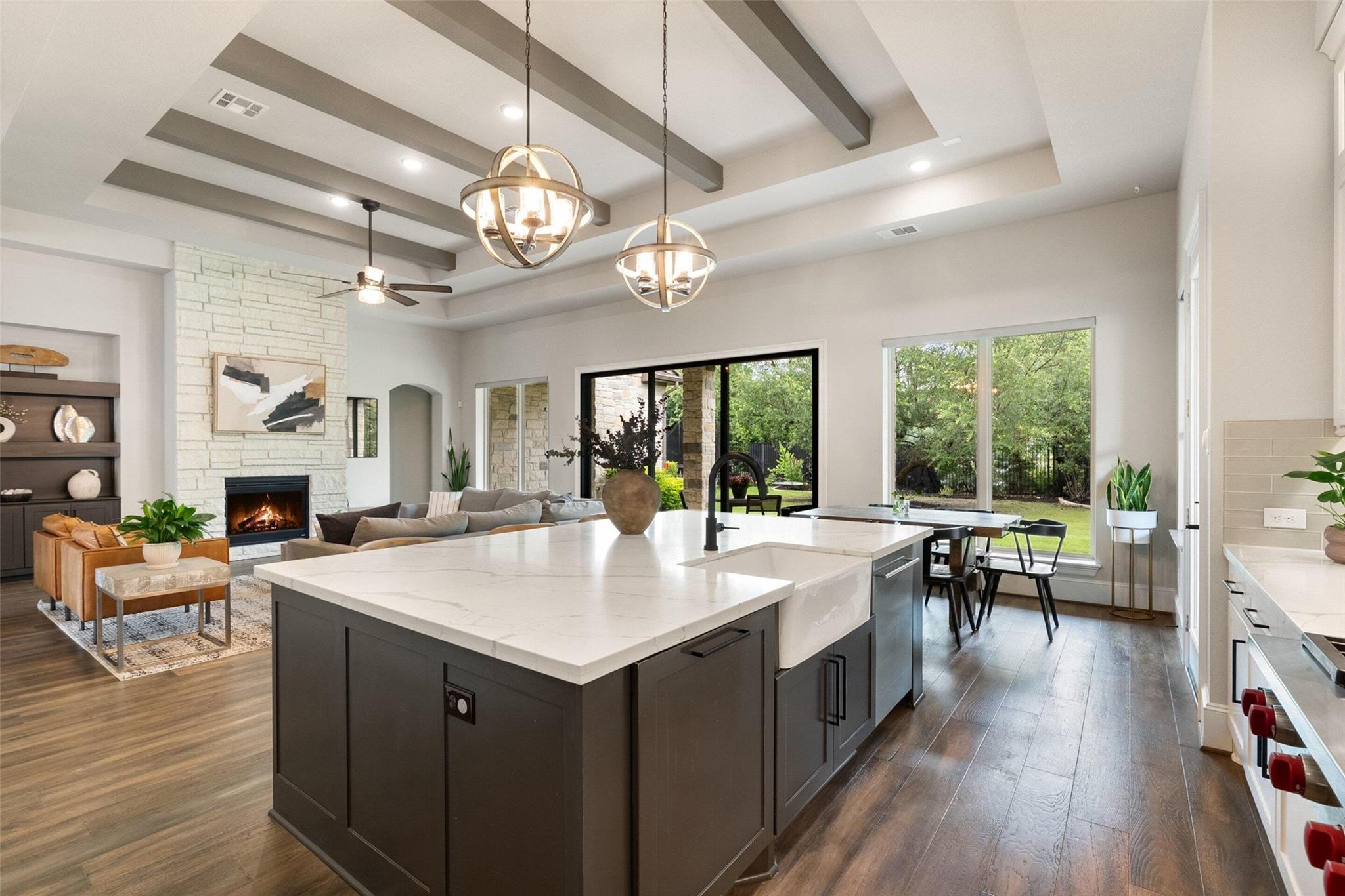 404 Woodside Ter, Austin, TX 78738