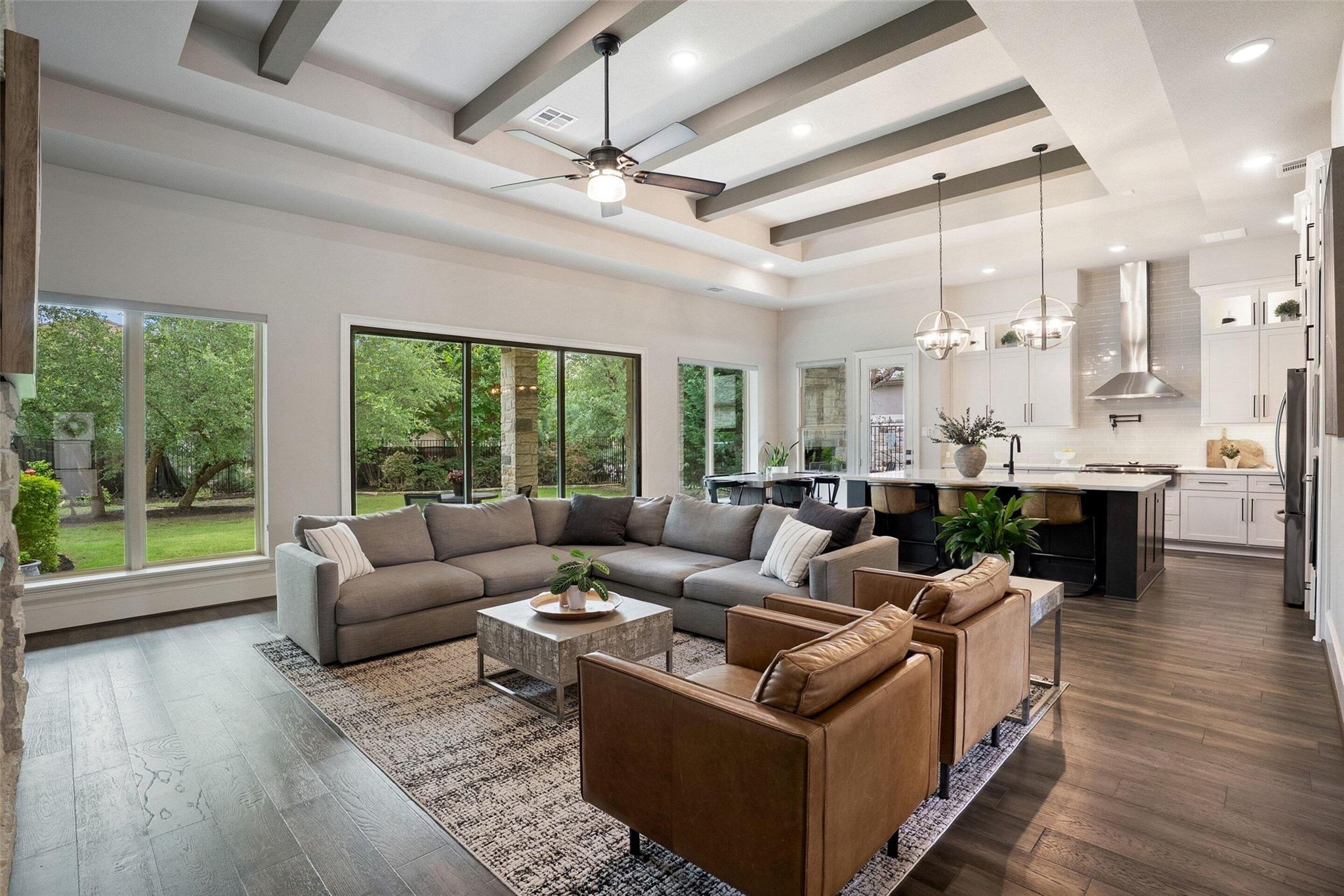 404 Woodside Ter, Austin, TX 78738