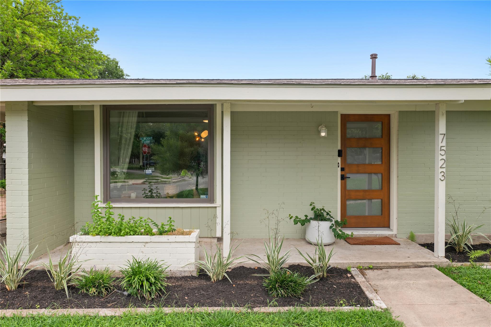 7523 Meadowview Ln, Austin, TX 78752