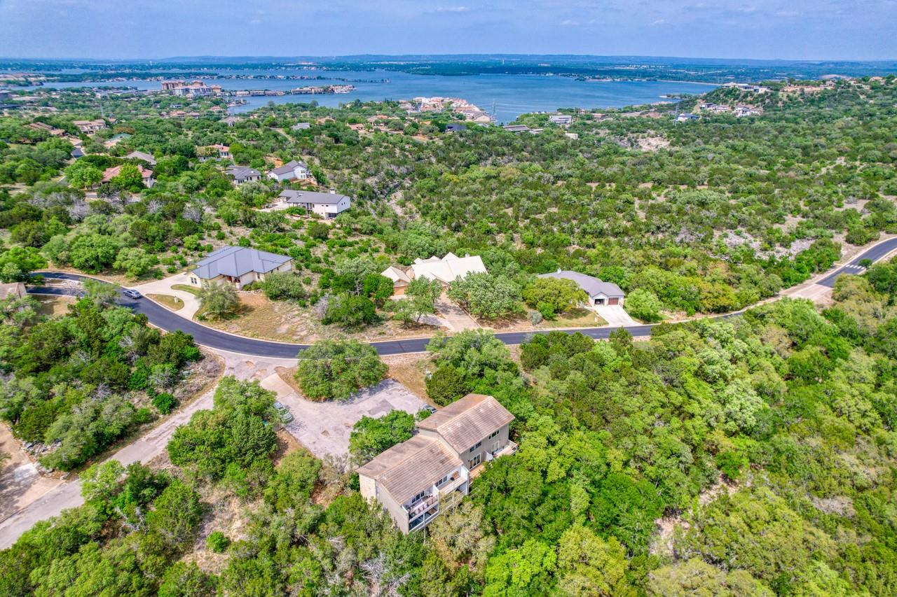 801 Grassy Knoll # B, Horseshoe Bay, TX 78657