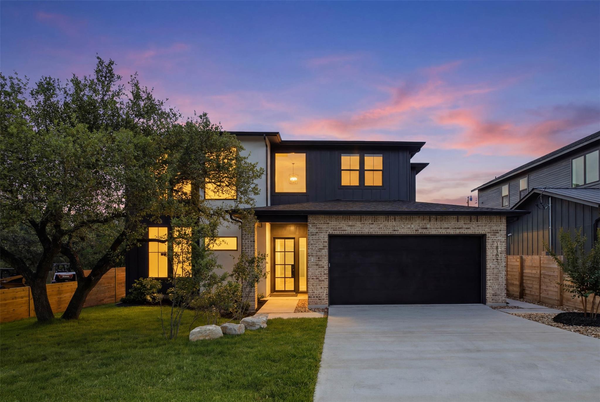 18303 Lake Oaks Dr, Jonestown, TX 78645