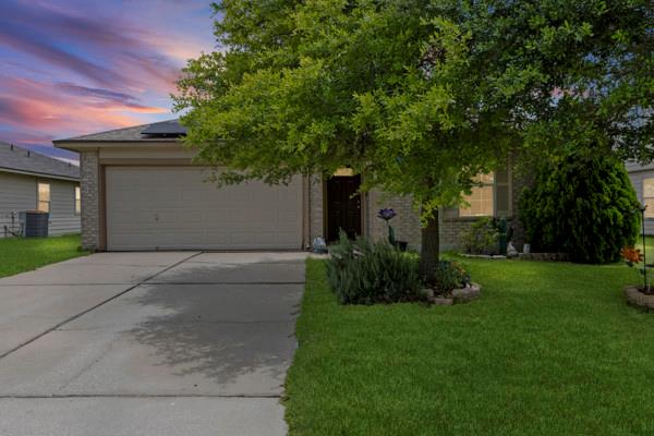 120 Holland St, Hutto, TX 78634