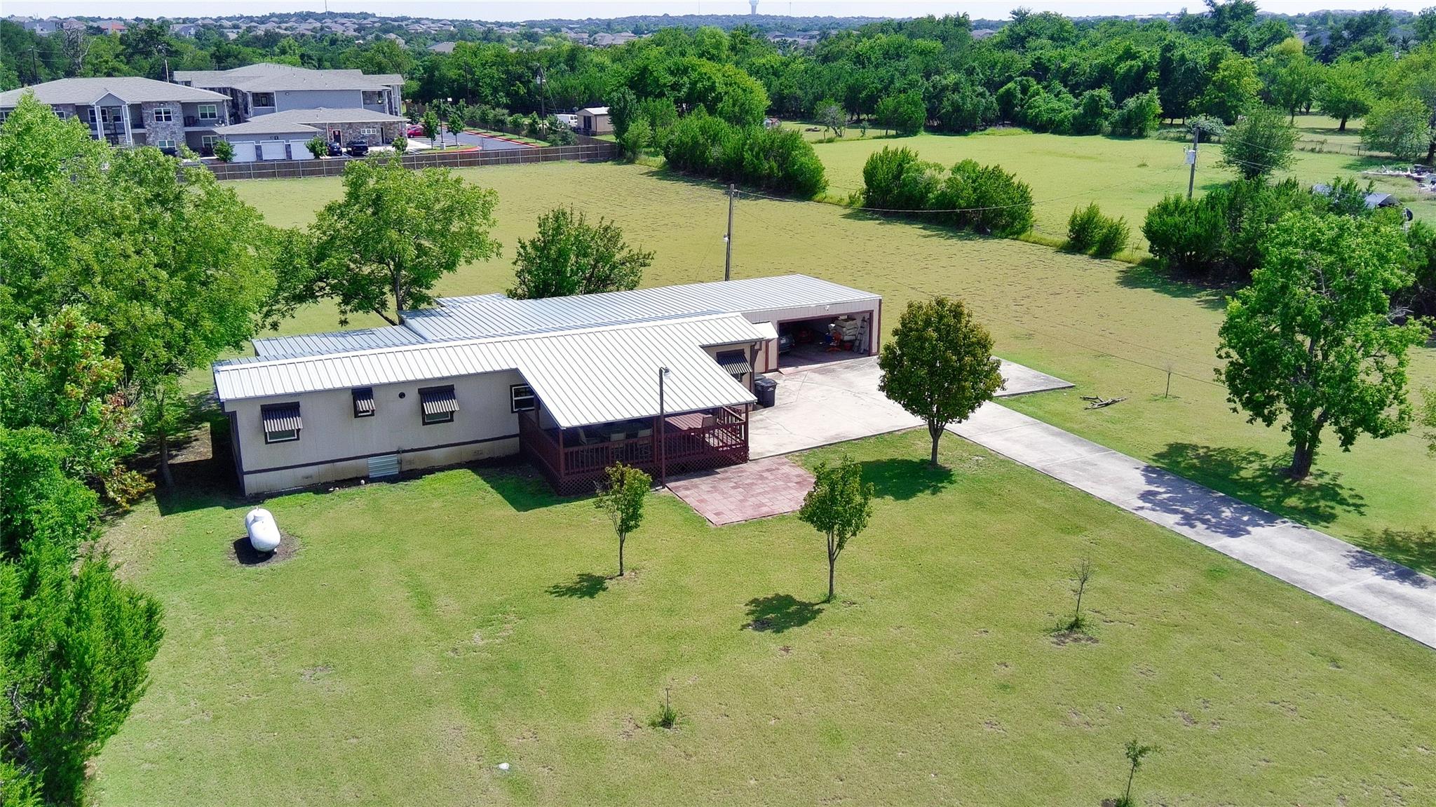 500 Lion Dr, Leander, TX 78641