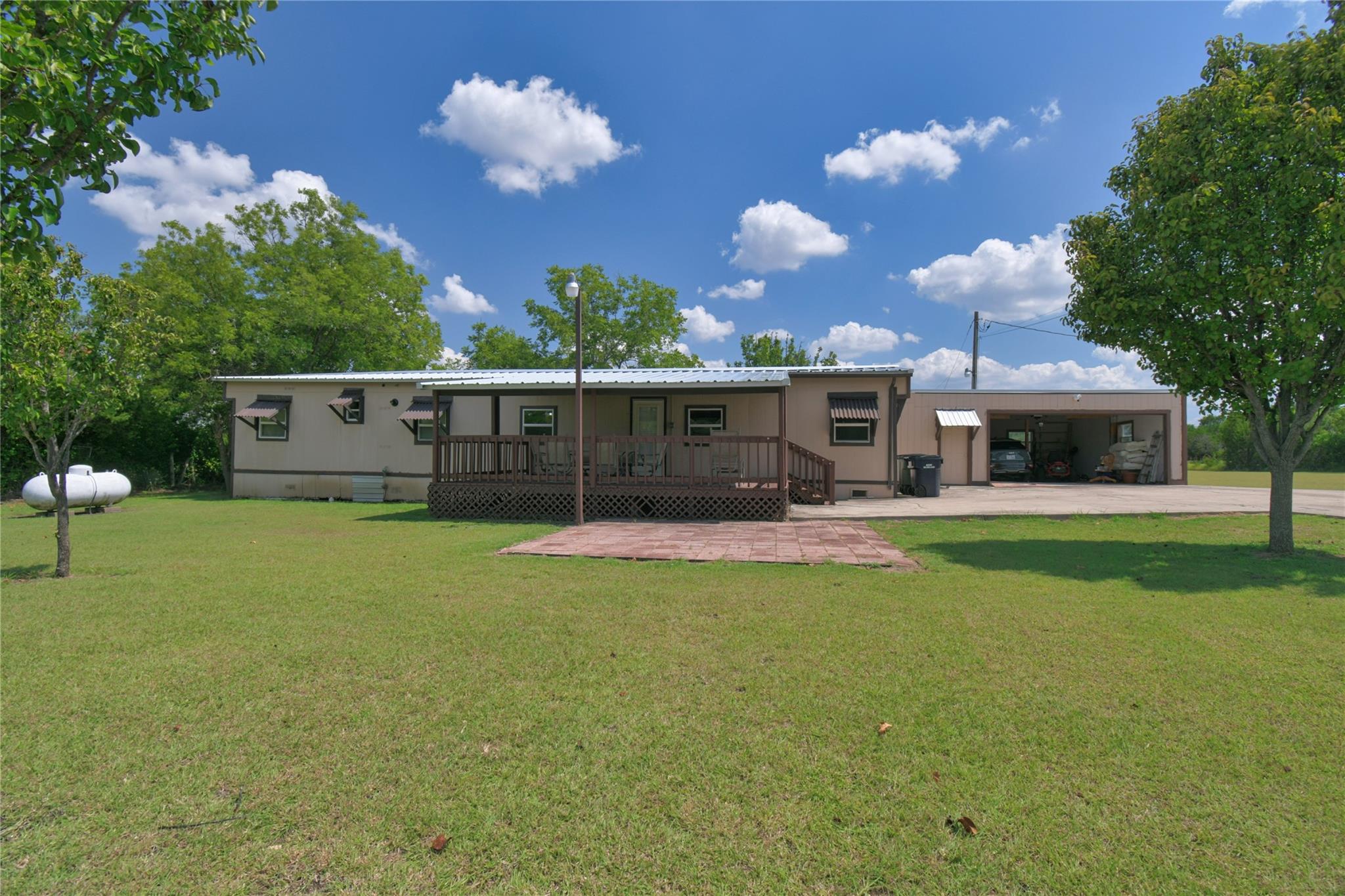 500 Lion Dr, Leander, TX 78641