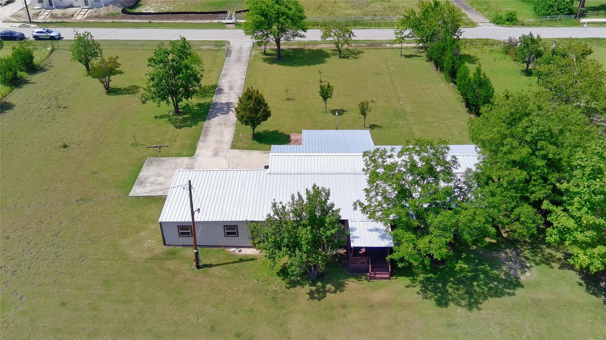 500 Lion Dr, Leander, TX 78641