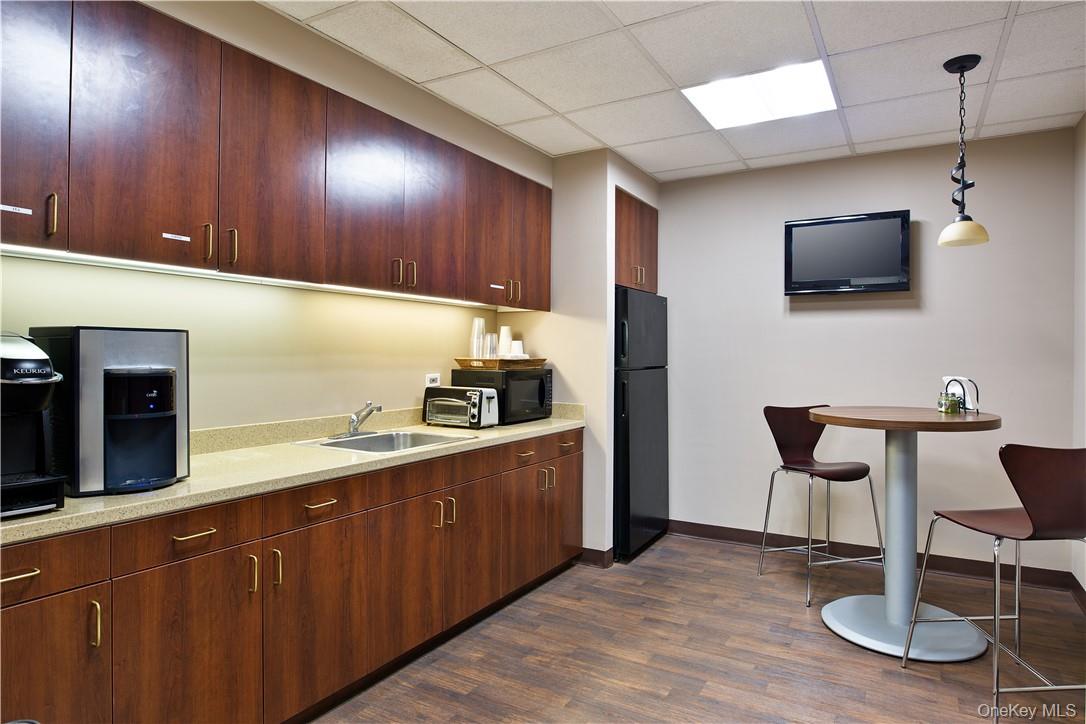 2 Overhill Road # 400, Scarsdale, NY 10583