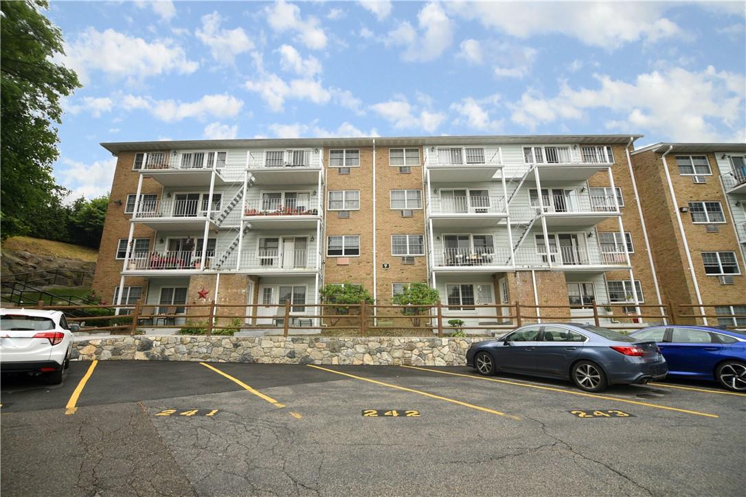 1840 Crompond Road # 7B4, Peekskill, NY 10566