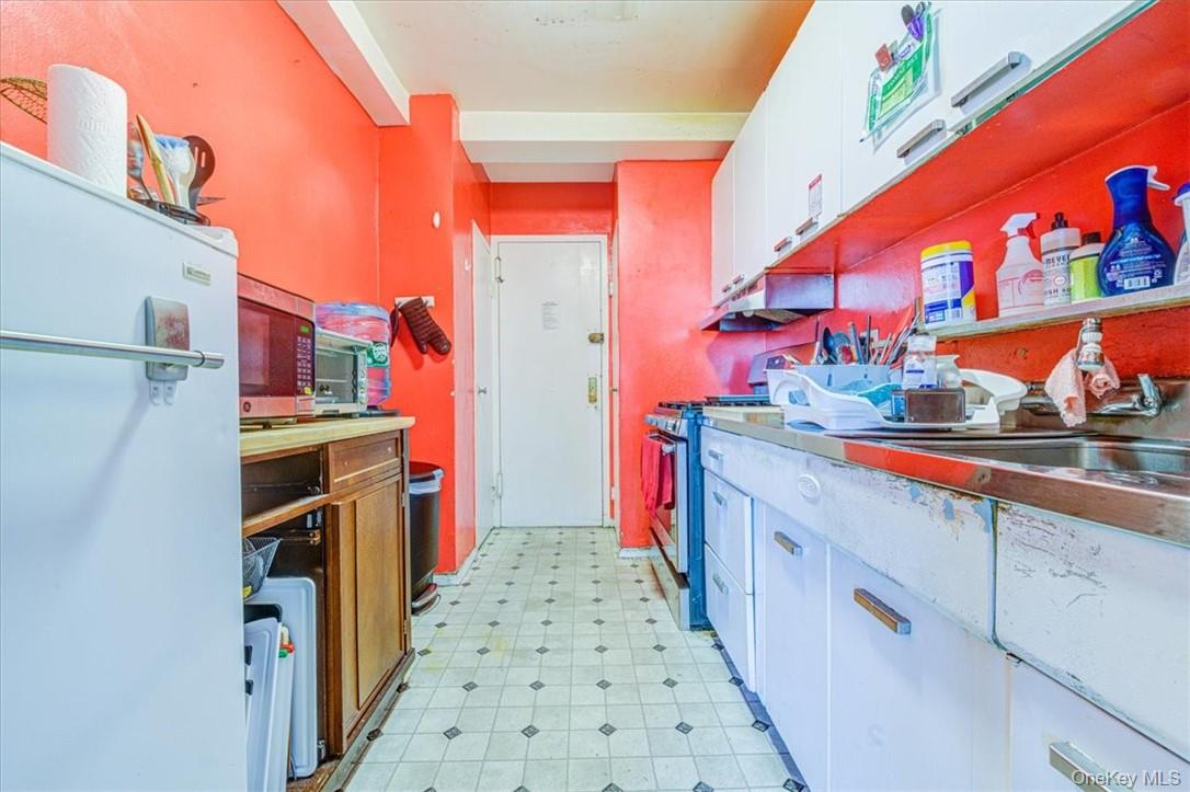 8 Fordham Hill Oval # 12c, Bronx, NY 10468