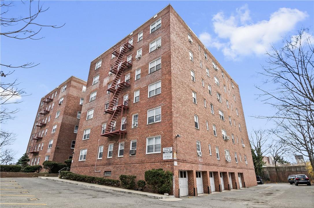 1234 MIdland Avenue # 1A, Bronxville, NY 10708