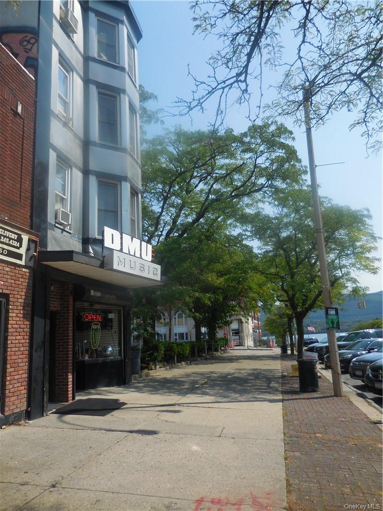 86 Broadway # Storefront, Newburgh, NY 12550