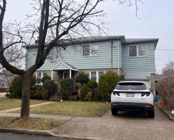 136 Sylvia Lane, New Hyde Park, NY 11040